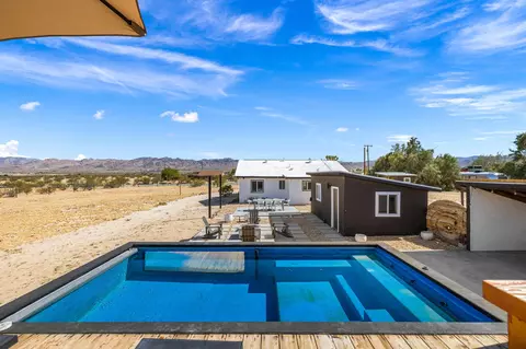 Exterior - 64946 E Broadway, Joshua Tree, CA 92252 photo 8 of 12