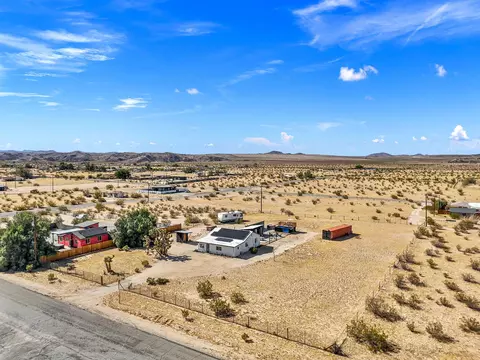 View/Area - 64946 E Broadway, Joshua Tree, CA 92252 photo 3 of 4