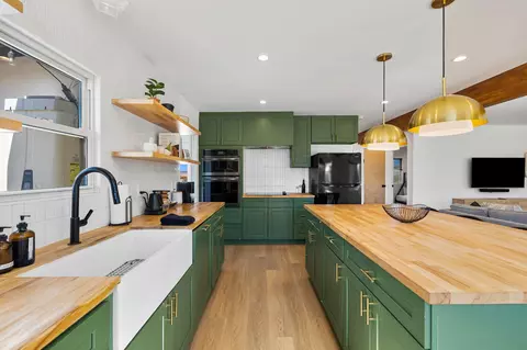 Kitchen - 64946 E Broadway, Joshua Tree, CA 92252 photo 3 of 6