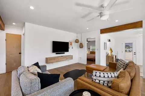Living - 64946 E Broadway, Joshua Tree, CA 92252 photo 3 of 6