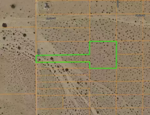 109 Rice Rd, Joshua Tree, CA 92252