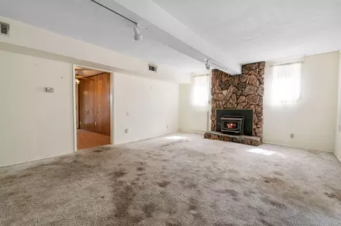 22879 Juniper Ln, Crestline, CA 92325 photo 4