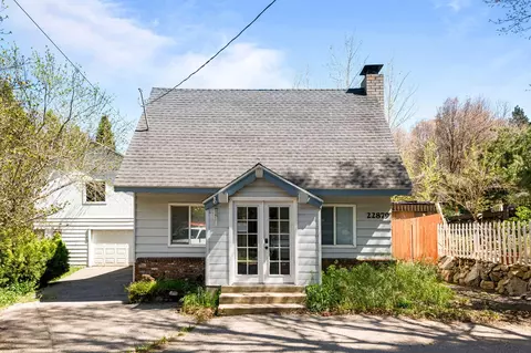 22879 Juniper Ln, Crestline, CA 92325