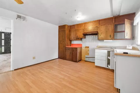22879 Juniper Ln, Crestline, CA 92325 photo 10