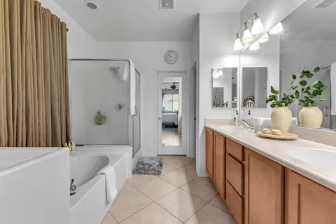 Bath - 82168 Padova Dr, Indio, CA 92203 photo 3 of 4