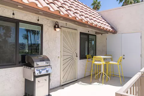 313 W Mariscal Rd, Palm Springs, CA 92262