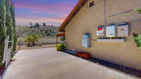 54615 Martinez Trl, Yucca Valley, CA 92284 photo 4