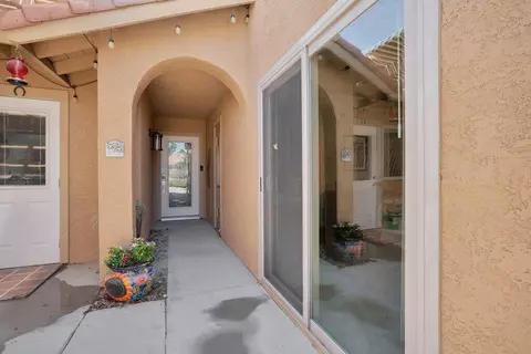 49204 Russell Ln, Indio, CA 92201 photo 2