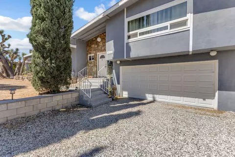 8024 Palm Ave, Yucca Valley, CA 92284 photo 3