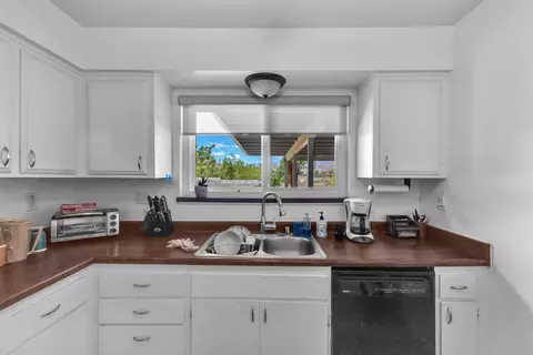 8024 Palm Ave, Yucca Valley, CA 92284 photo 9