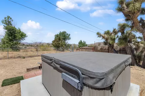 8024 Palm Ave, Yucca Valley, CA 92284 photo 27