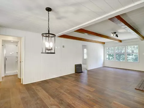 Living - 488 Hunt Ln, Crestline, CA 92325 photo 6 of 7