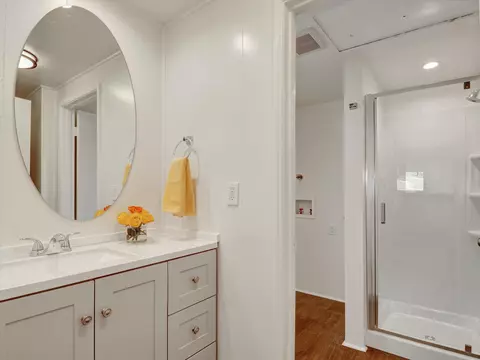 Bath - 488 Hunt Ln, Crestline, CA 92325 photo 1 of 6