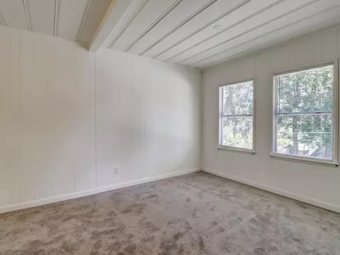 Bedroom - 488 Hunt Ln, Crestline, CA 92325 photo 1 of 5