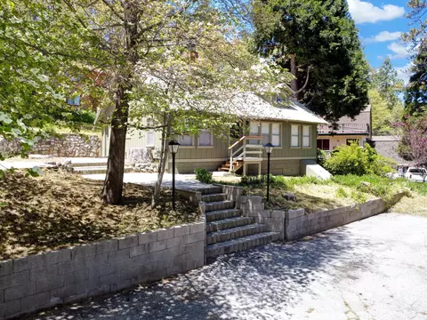 Exterior - 488 Hunt Ln, Crestline, CA 92325 photo 19 of 34