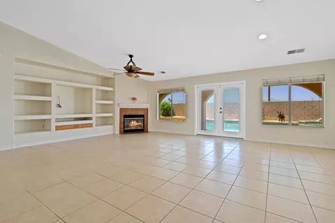 Living - 47435 Calle Rosarito, Indio, CA 92201 photo 3 of 7