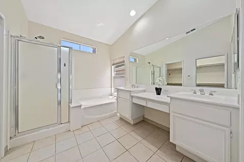 Bath - 47435 Calle Rosarito, Indio, CA 92201 photo 1 of 2