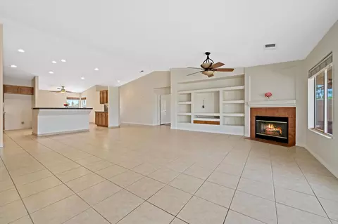 Living - 47435 Calle Rosarito, Indio, CA 92201 photo 4 of 7