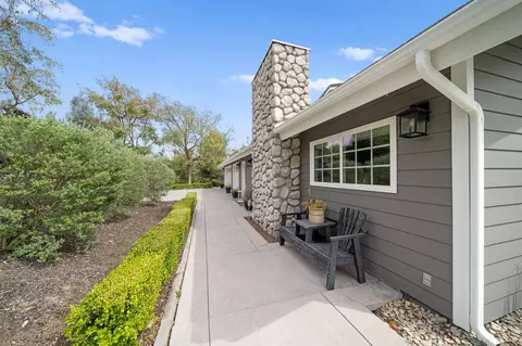 Exterior - 31098 Del Rey Rd, Temecula, CA 92591 photo 3 of 20