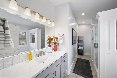 Bath - 31098 Del Rey Rd, Temecula, CA 92591 photo 4 of 6