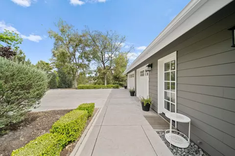Exterior - 31098 Del Rey Rd, Temecula, CA 92591 photo 5 of 20