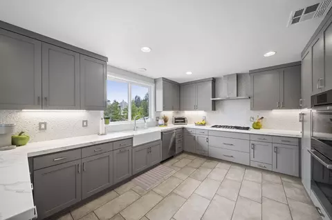 Kitchen - 31098 Del Rey Rd, Temecula, CA 92591 photo 3 of 5