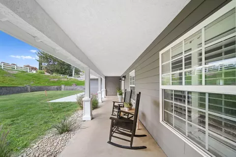 Exterior - 31098 Del Rey Rd, Temecula, CA 92591 photo 6 of 20