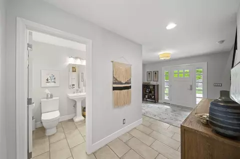 Entry Way - 31098 Del Rey Rd, Temecula, CA 92591 photo 4 of 5