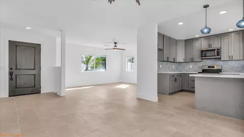 Living - 13371 Apache Trl, Cabazon, CA 92230 photo 1 of 4