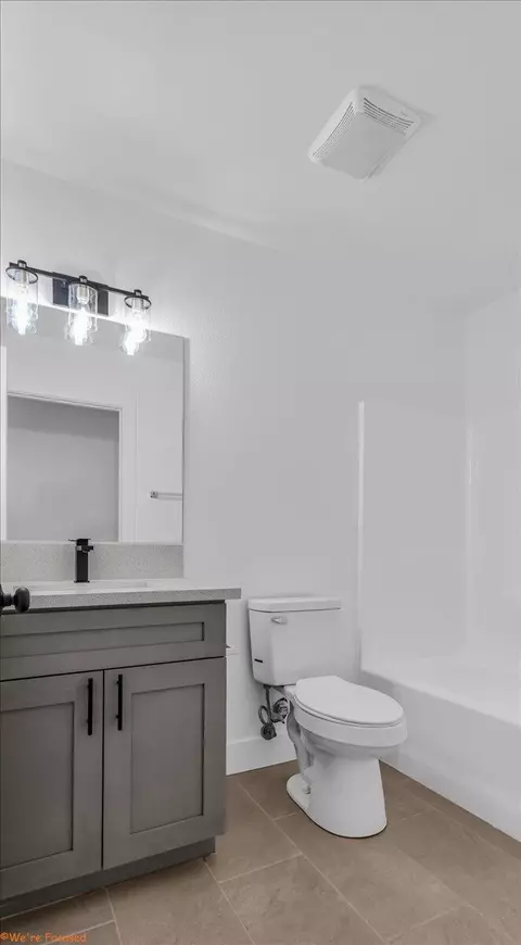 Bath - 13371 Apache Trl, Cabazon, CA 92230 photo 2 of 2