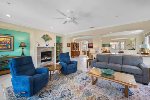 1949 Savanna Way, Palm Springs, CA 92262