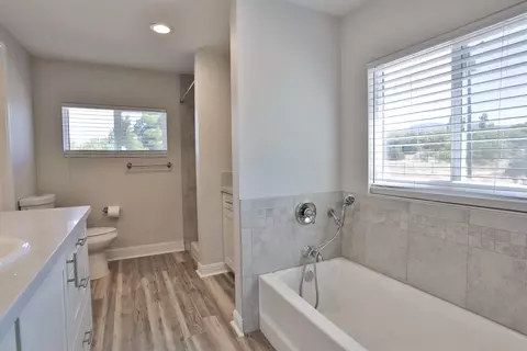 Bath - 39140 Howard Rd, Anza, CA 92539 photo 2 of 5