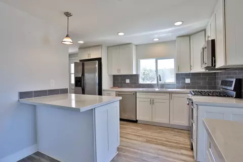 Kitchen - 39140 Howard Rd, Anza, CA 92539 photo 1 of 6