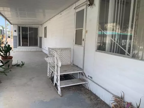114 Camarillo St, Palm Springs, CA 92264