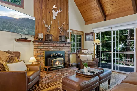 249 Fremont Rd, Lake Arrowhead, CA 92352 photo 3
