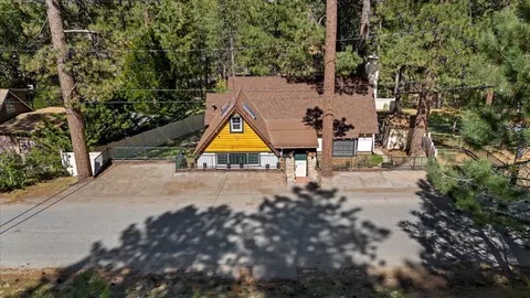 515 Chipmunk Ln, Big Bear Lake, CA 92315 photo 3