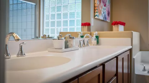 Bath - 82235 Burton Ave, Indio, CA 92201 photo 5 of 10