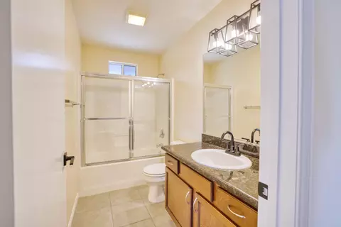 Bath - 2639 Arrowhead Ave, Thermal, CA 92274 photo 2 of 2
