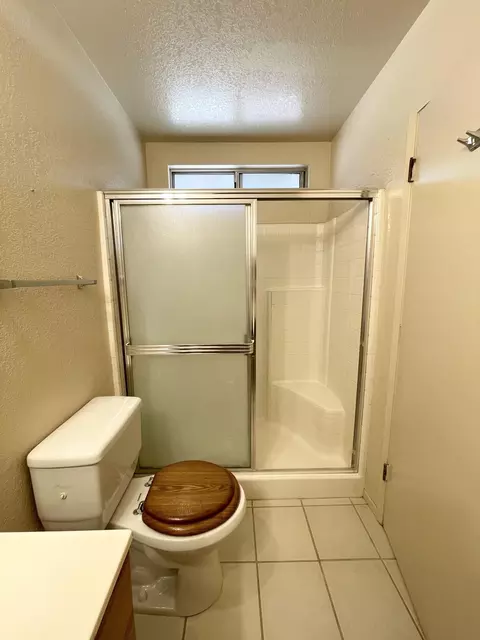 Bath - 6715 San Angelo Ave, Joshua Tree, CA 92252 photo 3 of 3