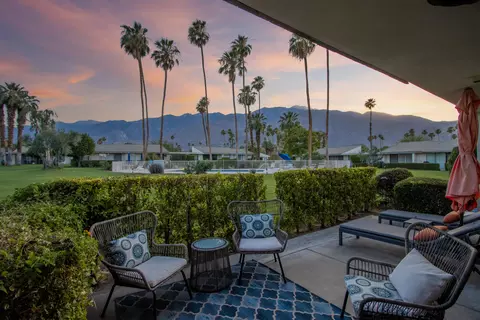 1905 Grand Bahama Dr E, Palm Springs, CA 92264