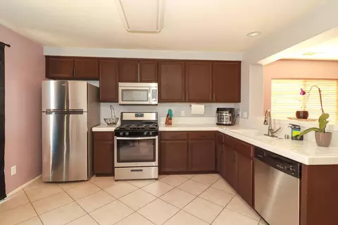 1459 Carpenter Ave, Thermal, CA 92274 photo 3