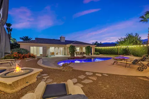 8 Waterloo Ct, Rancho Mirage, CA 92270