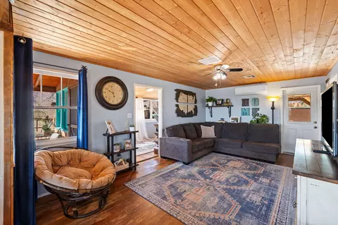Living - 73154 Sullivan Rd, Twentynine Palms, CA 92277 photo 1 of 3