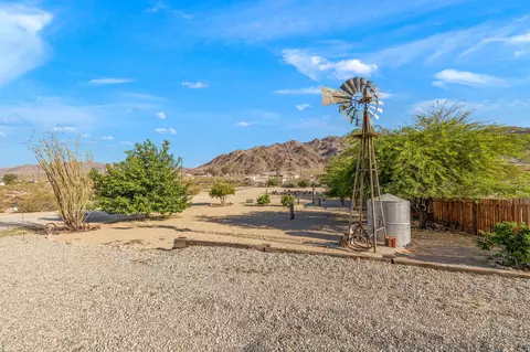 Exterior - 73154 Sullivan Rd, Twentynine Palms, CA 92277 photo 41 of 48
