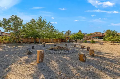Exterior - 73154 Sullivan Rd, Twentynine Palms, CA 92277 photo 42 of 48