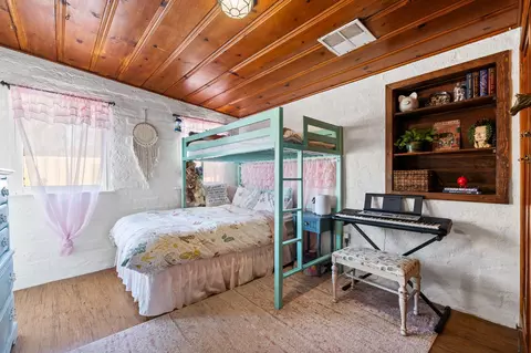 Bedroom - 73154 Sullivan Rd, Twentynine Palms, CA 92277 photo 3 of 7