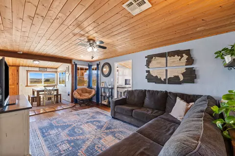 Living - 73154 Sullivan Rd, Twentynine Palms, CA 92277 photo 2 of 3