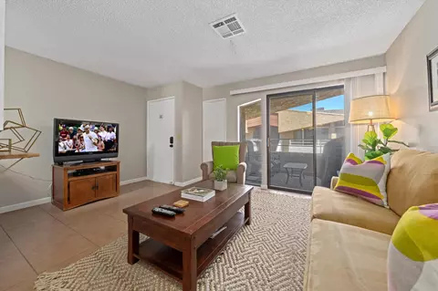 471 S Calle El Segundo, Palm Springs, CA 92262