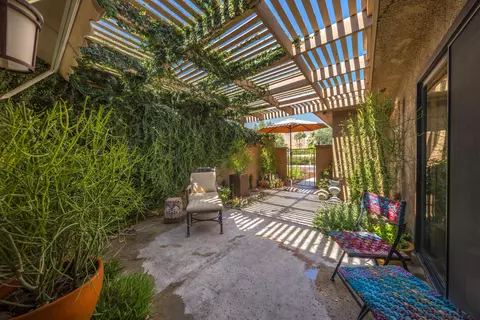 99 La Cerra Dr, Rancho Mirage, CA 92270