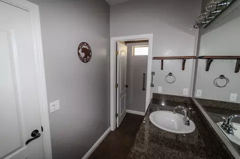 Bath - 45451 4th St, Big Bear City, CA 92314 photo 2 of 4